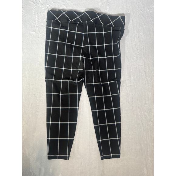 Torrid Pixie Skinny Studio Luxe Ponte High-Rise Pant • Size 4X - Picture 5 of 7